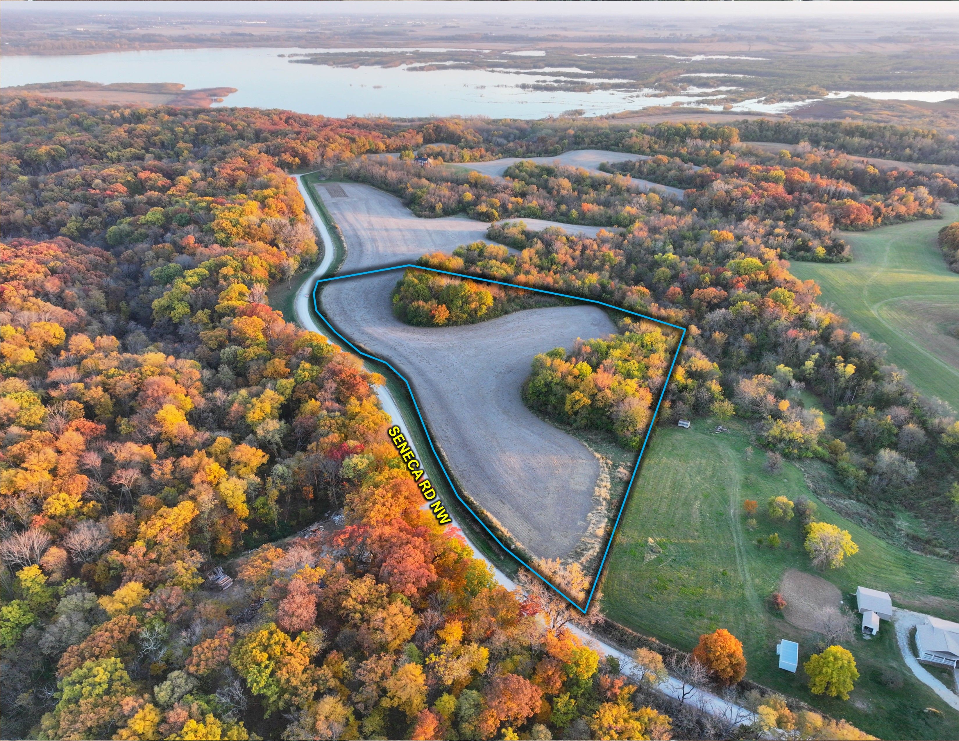 Listing Photo: Edit Brown 2